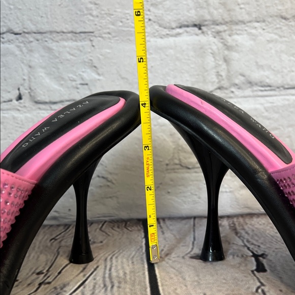*Azalea Wang Aleah Embellished heeled Sandals in pink rhinestone - Picture 6 of 13